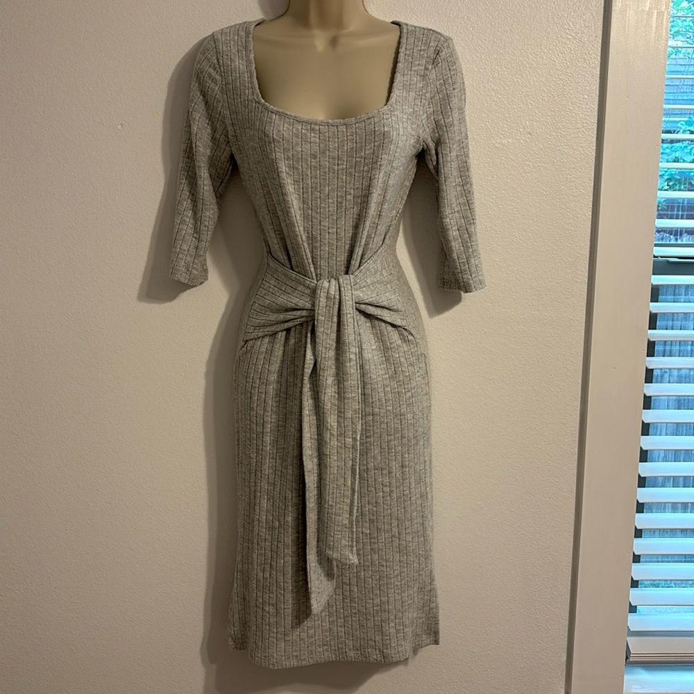 Stretchy tie dress